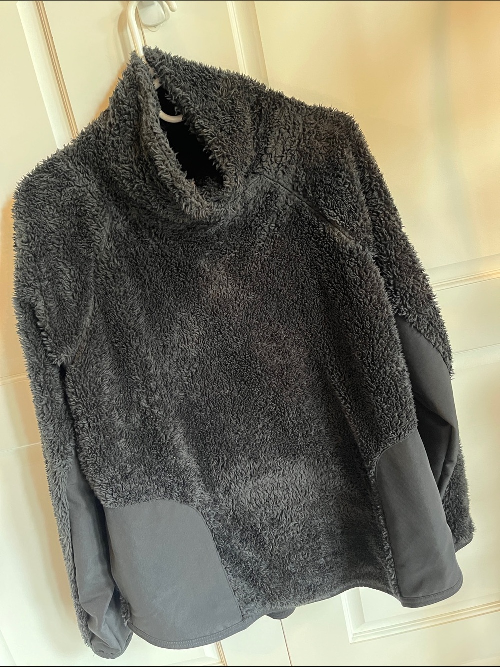 Nike Cozy Women's Sherpa Pullover Sweater